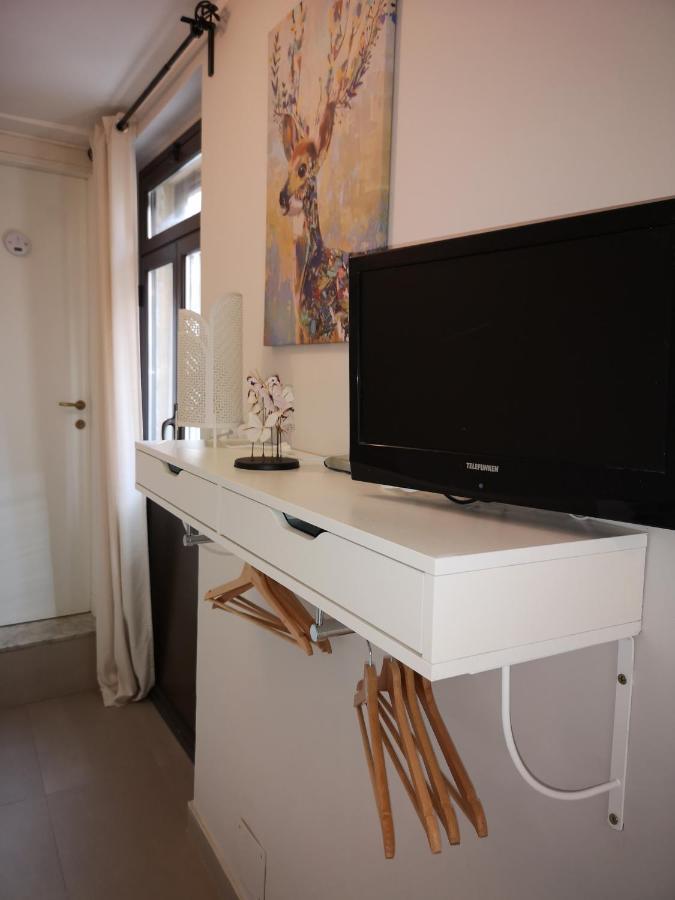 Marilor Apartments Aeroporto di Catania Fontana Rossa Esterno foto